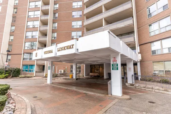 5 Vicora Linkway N/A #1602, Toronto C11, ON M3C 1A4