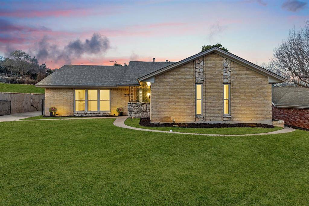 2317 Gibbs Williams Circle, Dallas, TX 75224