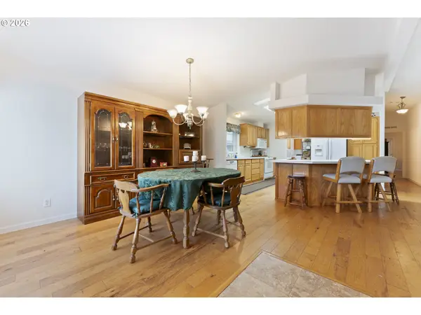 1600 RHODODENDRON DR #309, Florence, OR 97439