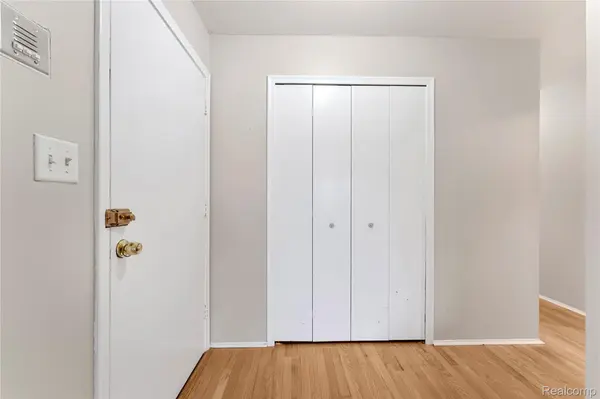 4655 Leisure LN #48, Trenton, MI 48183