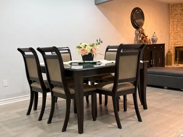 163 Mabley CRES, Vaughan, ON L4J 2Z7