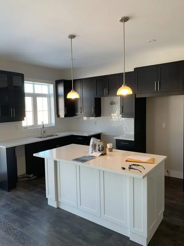 148 Sycamore ST, Blue Mountains, ON L9Y 4E4