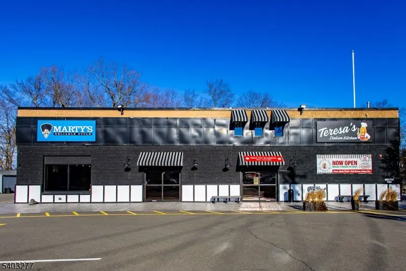 90 Ridgedale Ave, East Hanover Twp., NJ 07936