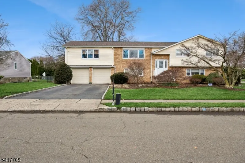 2 Caryn Pl, Fairfield Twp., NJ 07004