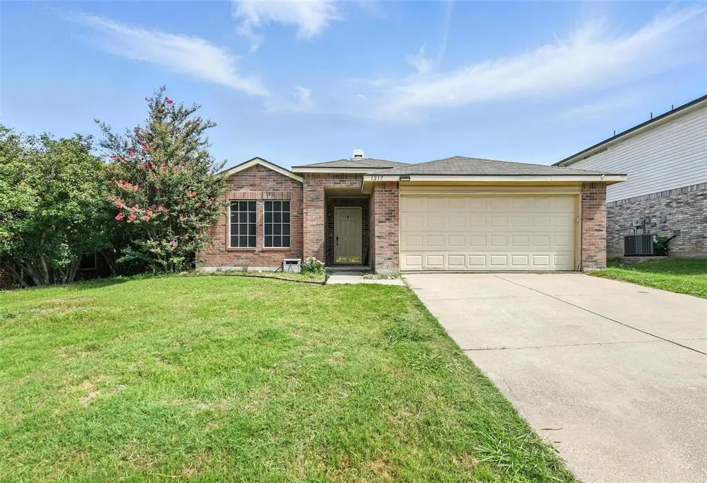 1217 Golden Sand Drive, Denton, TX 76210