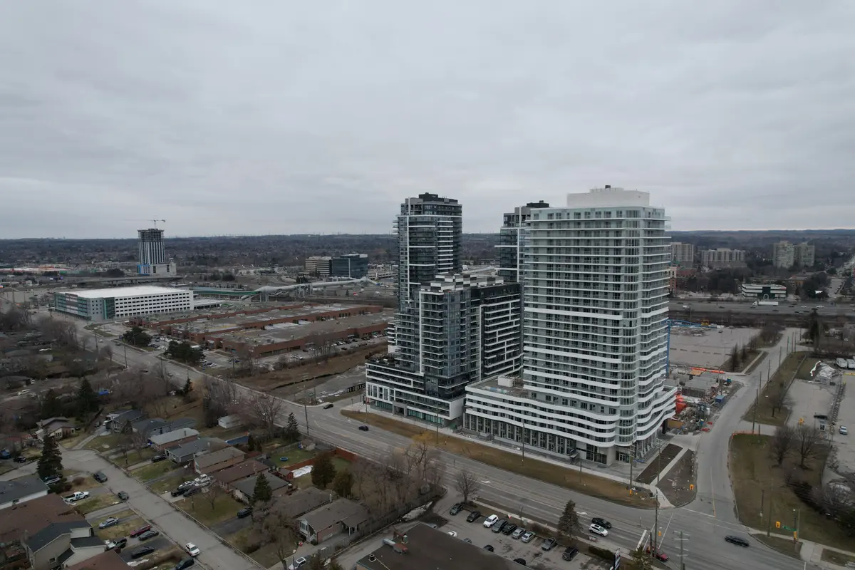 1010 Sandy Beach RD #2006, Pickering, ON L1W 3V9