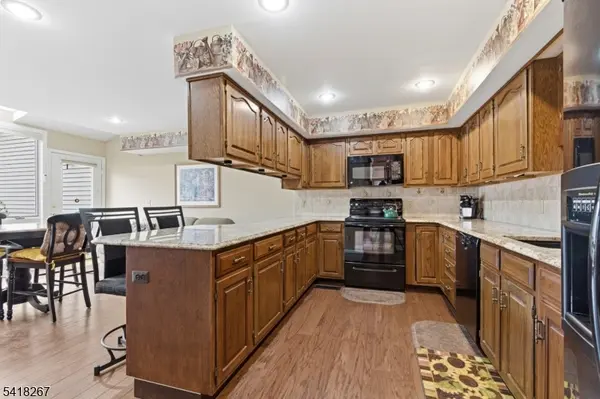 25 Stone Row Ln, Jefferson Twp., NJ 07438