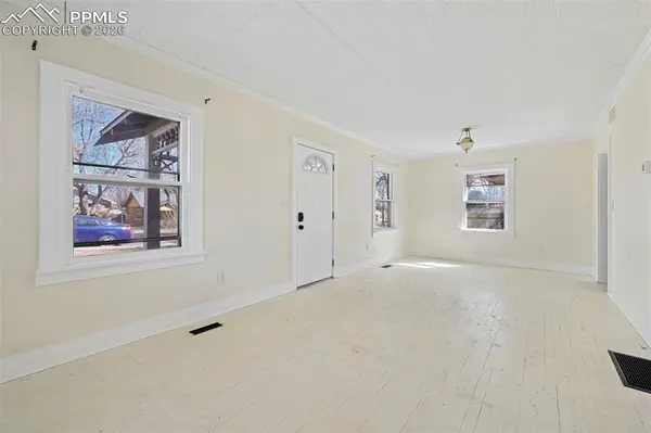 630 Bonfoy AVE, Colorado Springs, CO 80909