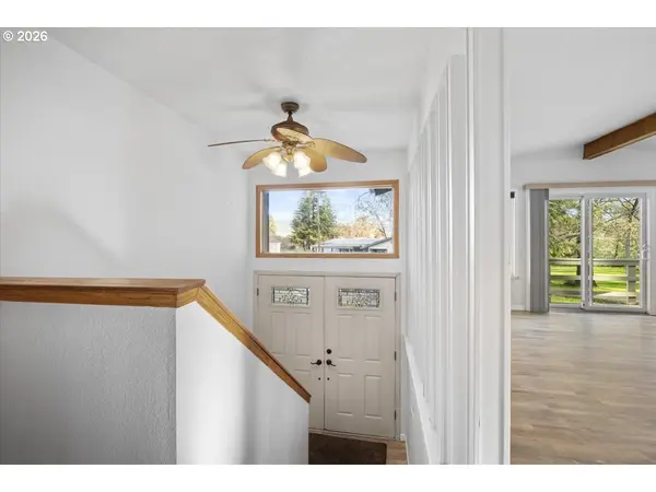 3905 CARNES RD, Roseburg, OR 97471