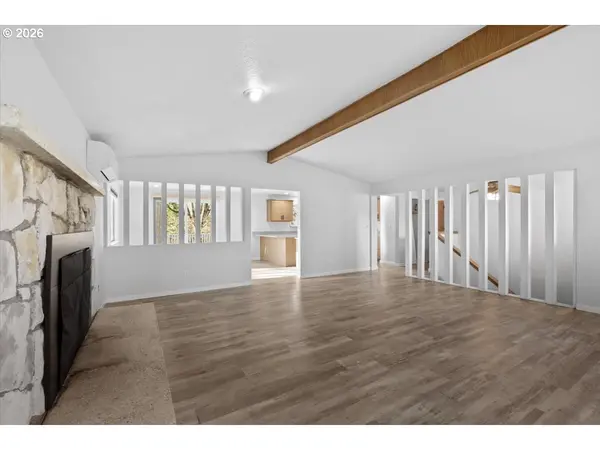 3905 CARNES RD, Roseburg, OR 97471