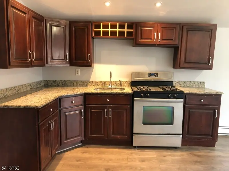 19 Lakeview Pl #2, Verona Twp., NJ 07044