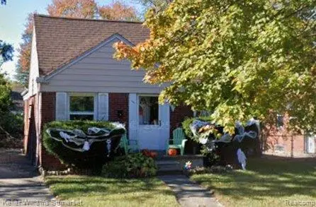 17695 Woodbine ST, Detroit, MI 48219