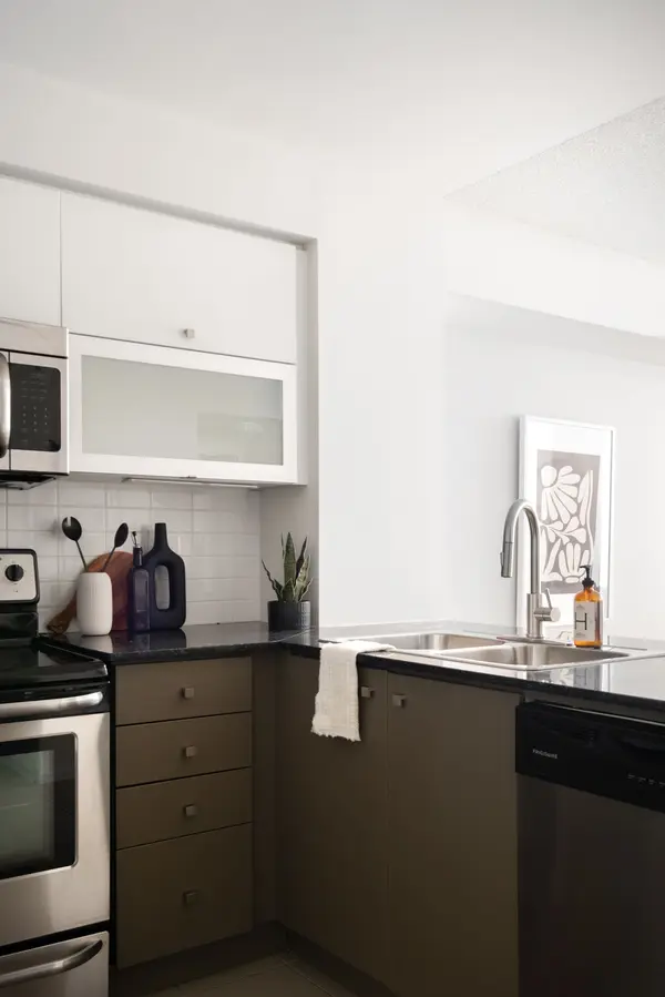 275 Yorkland RD #1408, Toronto C15, ON M2J 0B4