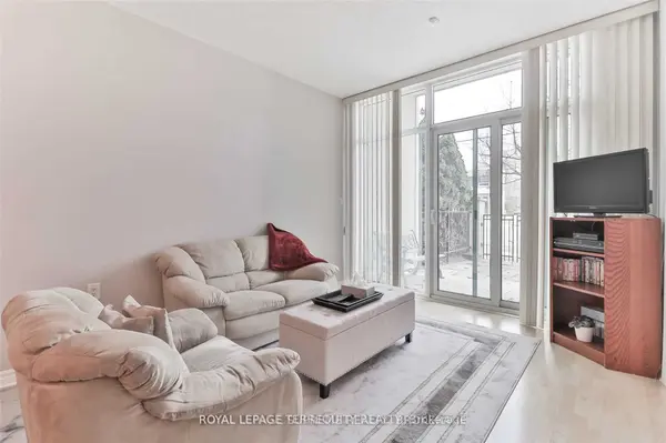 3830 Bathurst ST #107, Toronto C06, ON M3H 6C5