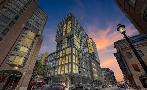 158 Front ST E #319, Toronto C08, ON M5A 0K9