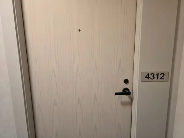 8 Interchange WAY #4312, Vaughan, ON L4K 5Z7