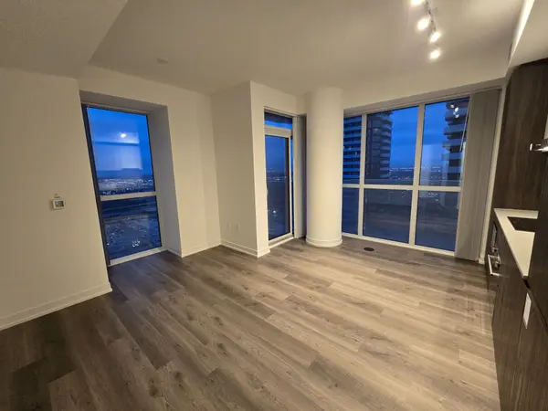 8 Interchange WAY #4312, Vaughan, ON L4K 5Z7