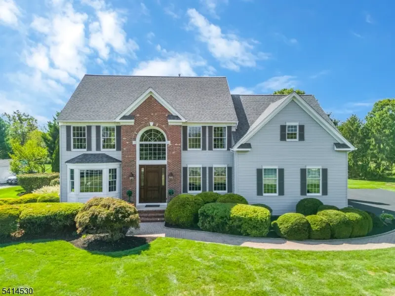 10 Heath Rd, Readington Twp., NJ 08889