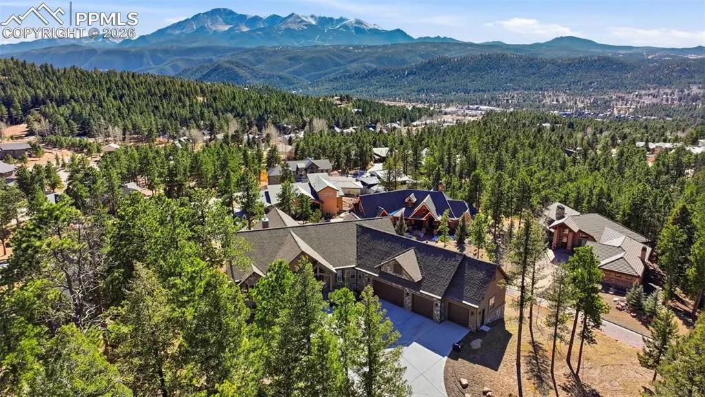 321 Thunder Ridge DR, Woodland Park, CO 80863