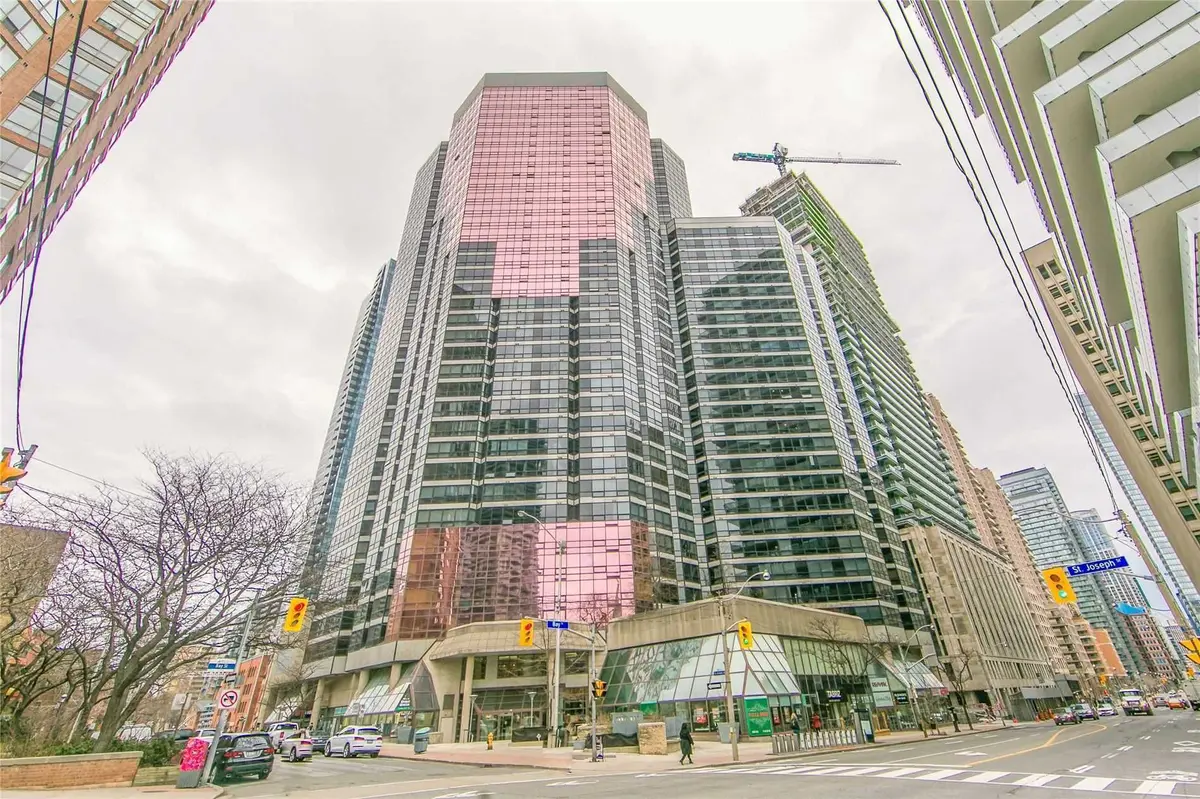 1001 Bay ST #2003, Toronto C01, ON M5S 3A6