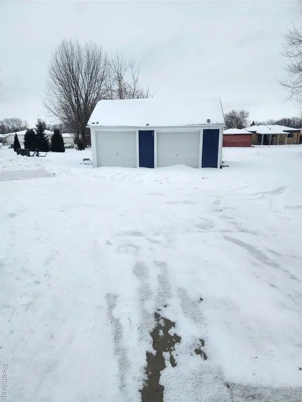 28140 Cole ST, Roseville, MI 48066