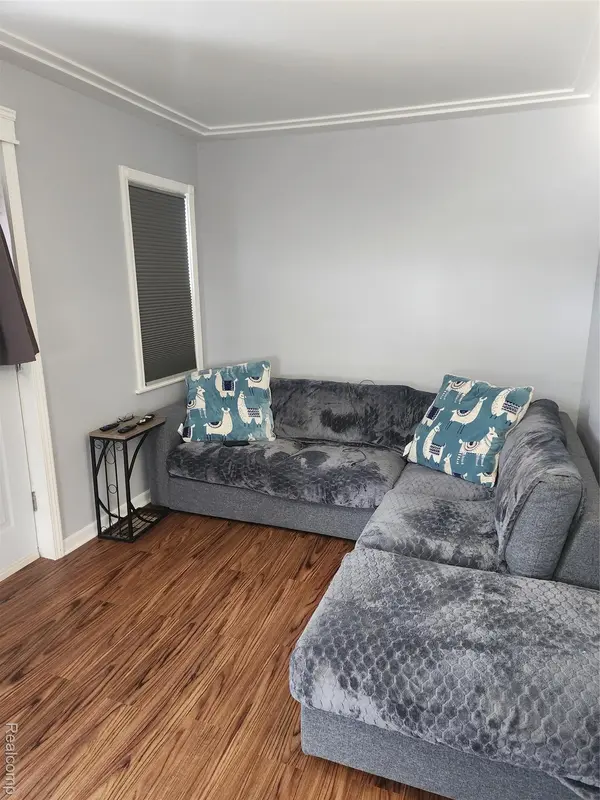 28140 Cole ST, Roseville, MI 48066