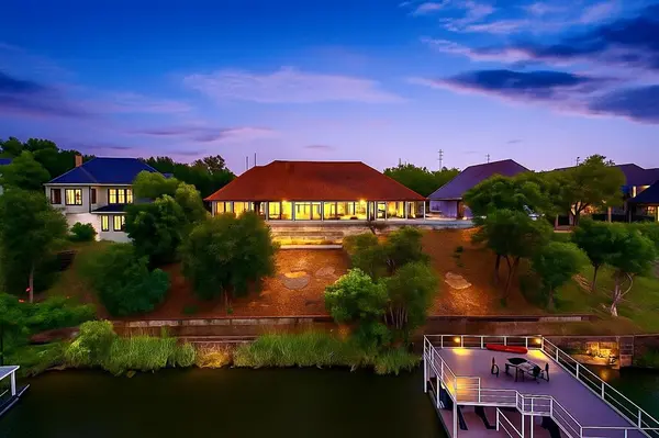 7004 Stone Bluff Court, Granbury, TX 76048