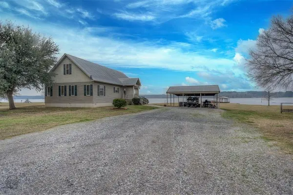 230 Sunset Drive, Coushatta, LA 71019