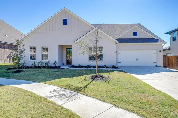 408 E Paddock, Willow Park, TX 76087