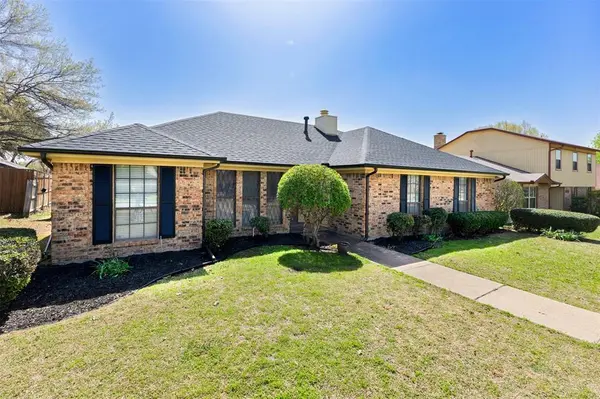 1666 Clydesdale Drive, Lewisville, TX 75067