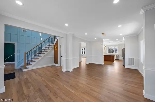 15 Scott Ter, Clifton City, NJ 07013