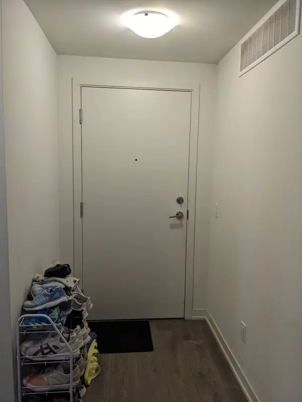 58 Sky Harbour DR #13, Brampton, ON L6Y 6J1