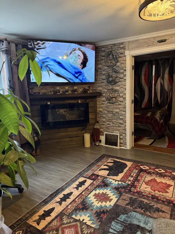 105 Pine ST, Belleville, ON K8N 2M9