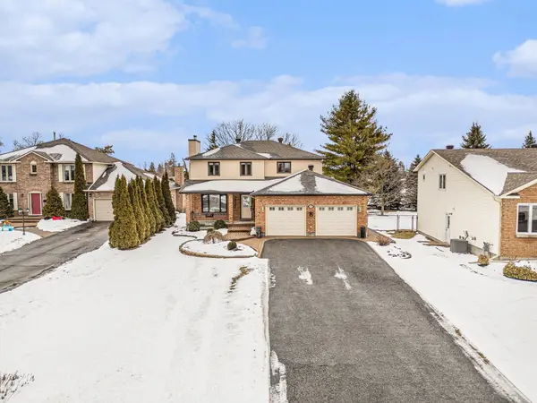 43 Burgess ST, Carleton Place, ON K7C 4E1