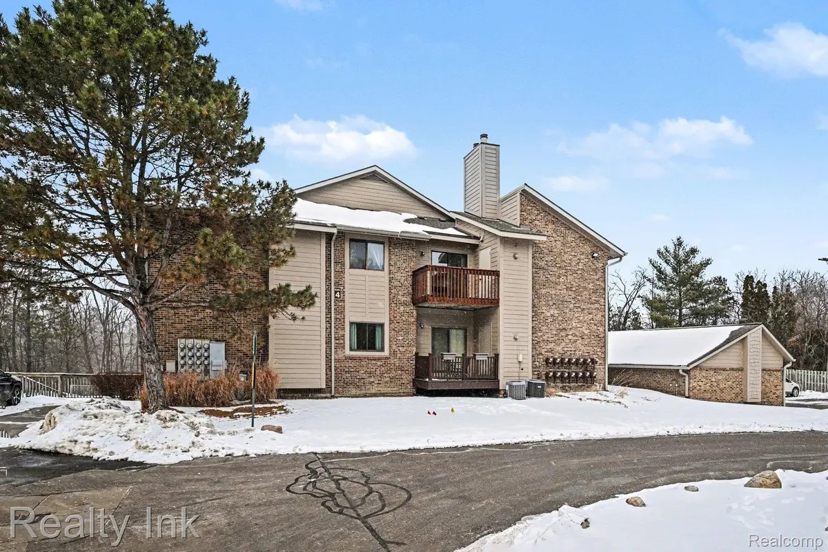 11797 Sycamore DR #58, Plymouth Charter Township, MI 48170