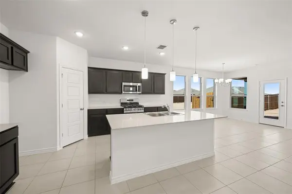 1904 Cheyenne Drive, Cleburne, TX 76033