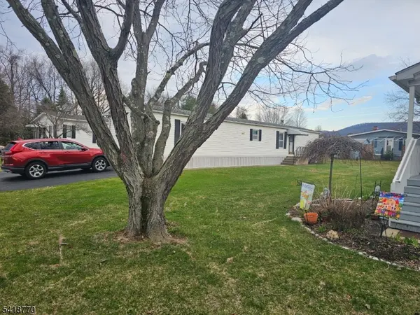 10 Clover, White Twp., NJ 07823