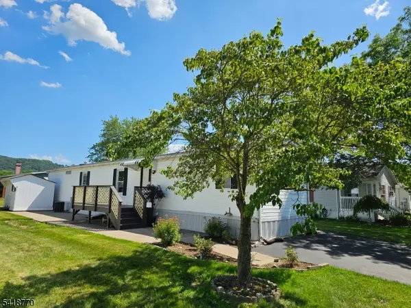 10 Clover, White Twp., NJ 07823