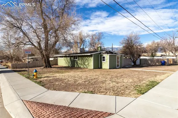 3320 N Arcadia ST, Colorado Springs, CO 80907