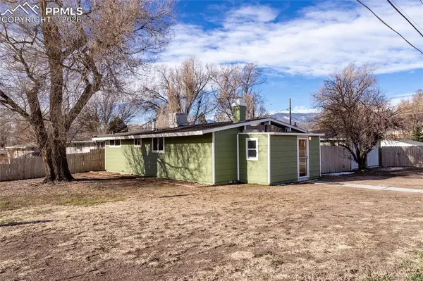 3320 N Arcadia ST, Colorado Springs, CO 80907