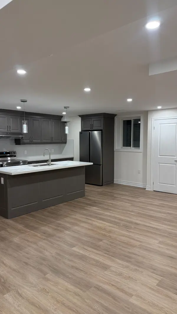 9 Terrain CT #Bsmt, East Gwillimbury, ON L9N 0T2