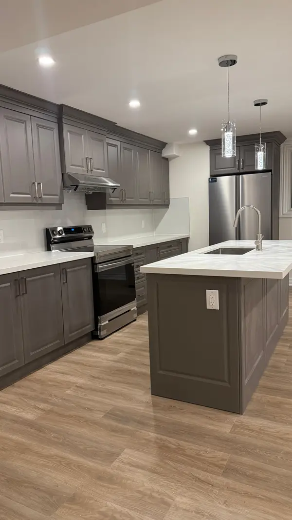 9 Terrain CT #Bsmt, East Gwillimbury, ON L9N 0T2