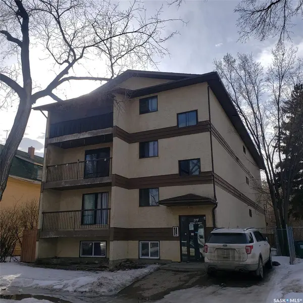 219 N AVENUE S, Saskatoon, SK S7M 2N1