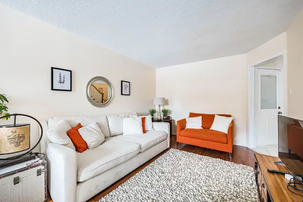 416 Marlatt DR, Oakville, ON L6H 5X5