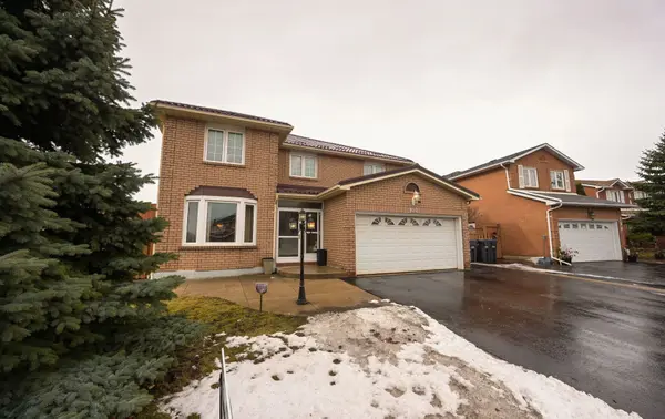 100 Hinchley Wood GRV, Brampton, ON L6V 4J1