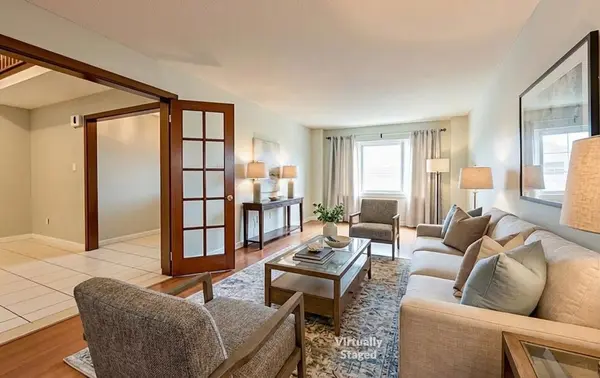 100 Hinchley Wood GRV, Brampton, ON L6V 4J1