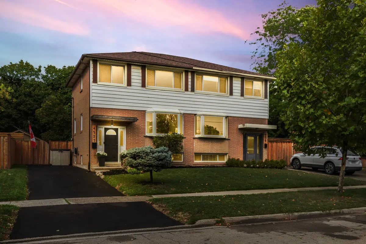 4527 Bennett RD, Burlington, ON L7L 1Y5