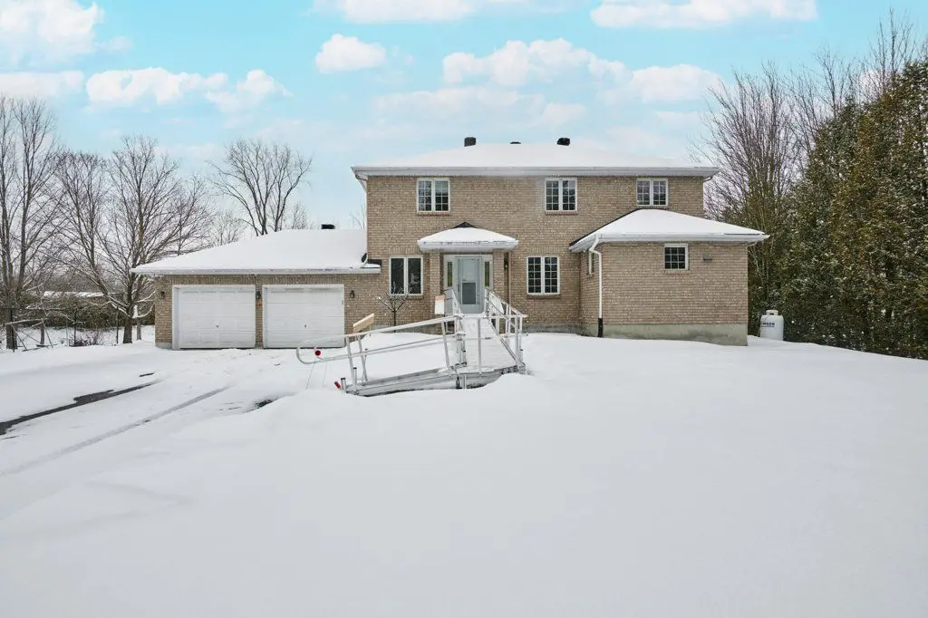 4540 Piperville RD, Carlsbad Springs, ON K0A 1K0