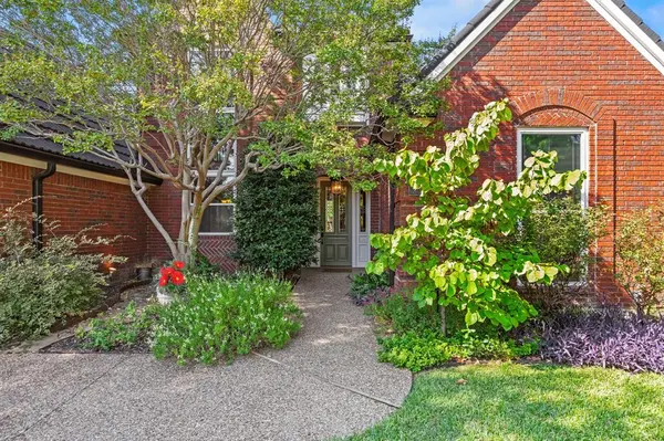 801 Spring Canyon Drive, Irving, TX 75063