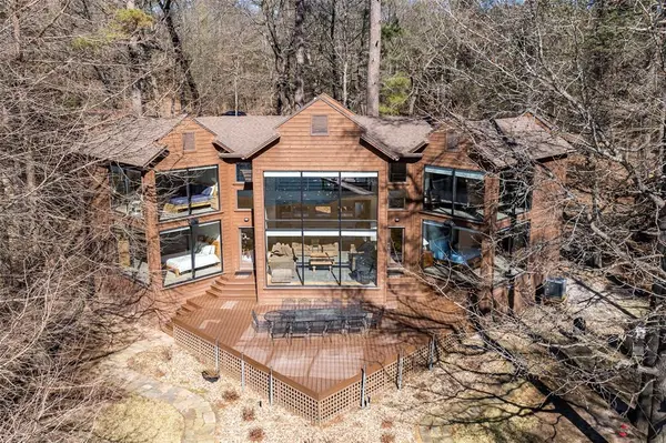 375 Eagle Point Drive W, Mount Vernon, TX 75457